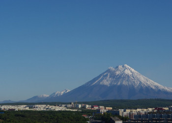 Панорамный вид в Петропавловск-Камчатский, Россия – фотографии России