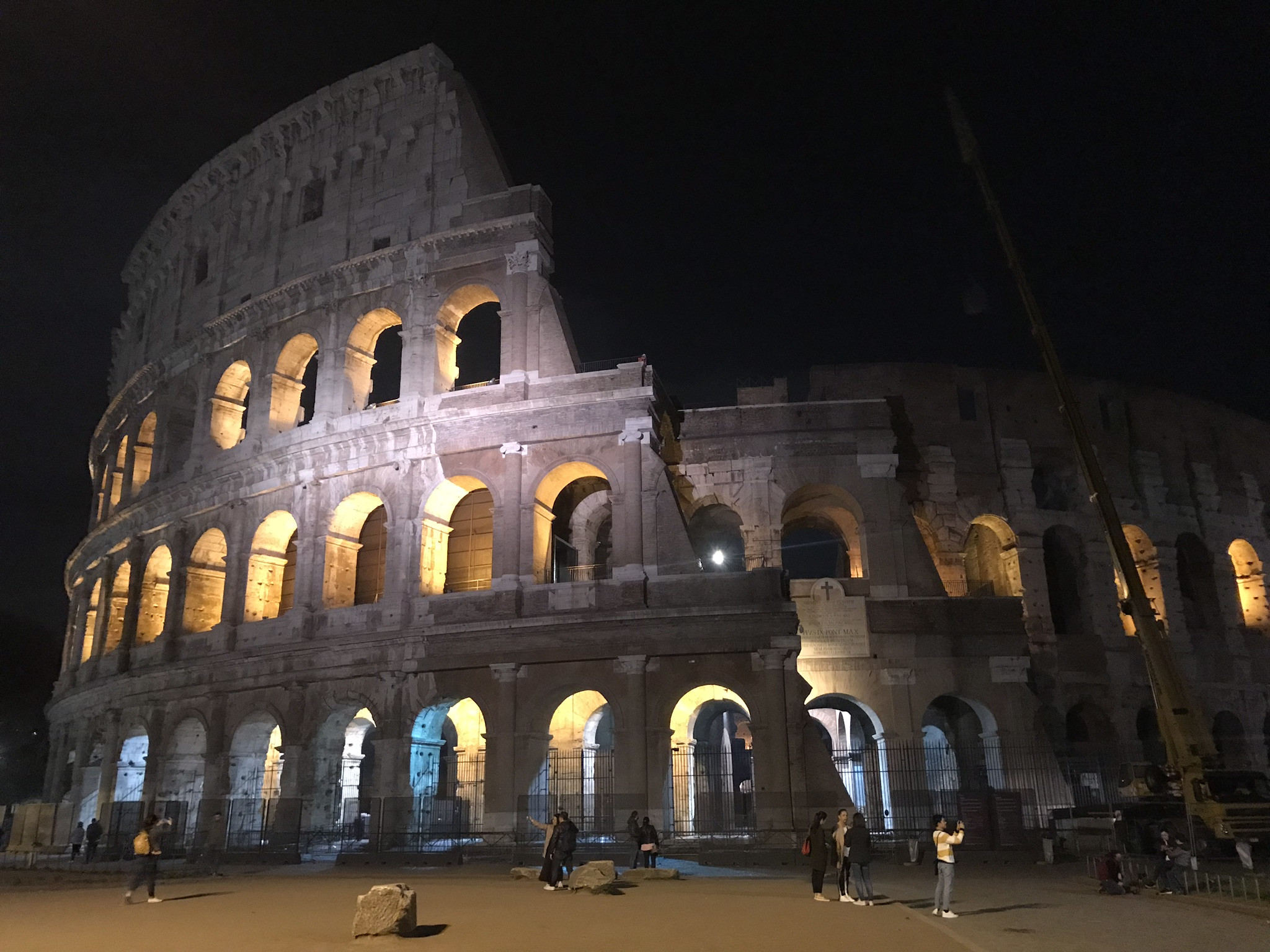 Сегодня у туристов есть прекрасная возможность посетить Колизей в Италии – фотографии Италии