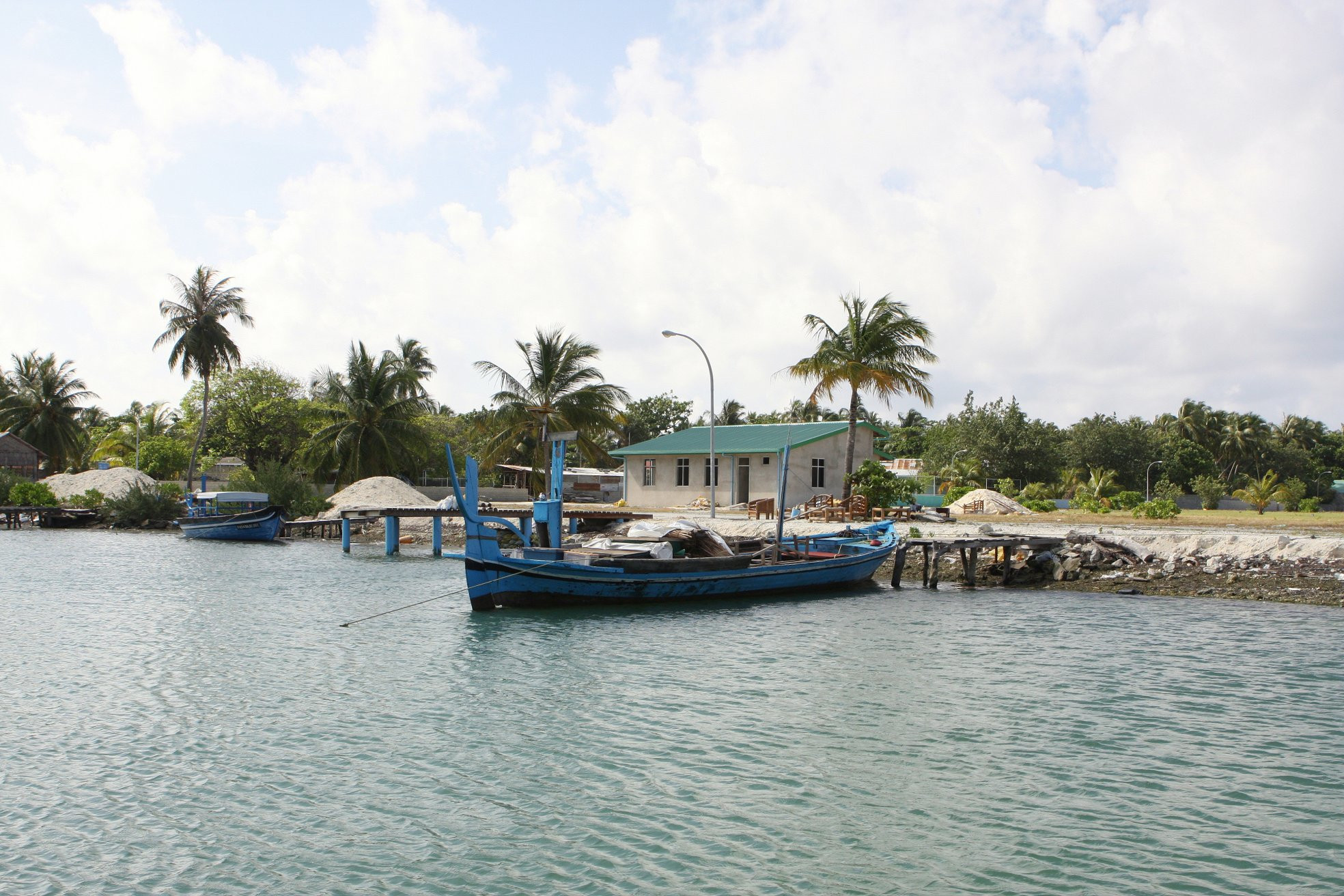 Берег в Ари Атолле, Мальдивы – фотографии Мальдивских островов