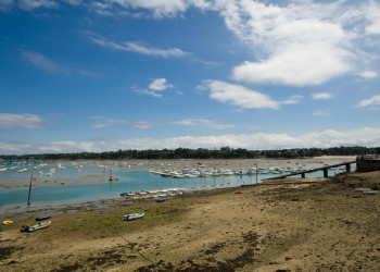 Отлив в Динарде, Франция – фотографии Франции
