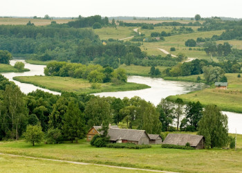 Сельские пейзажи Кернаве – фотографии Литвы