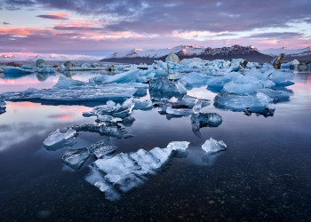 В стране льдов Исландии находится ледниковая лагуна Йокульсарлон (Jökulsárlón) – фотографии Исландии