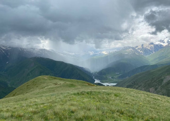 Поход в ущелье Цмиаком на цветение рододендронов – фотографии России