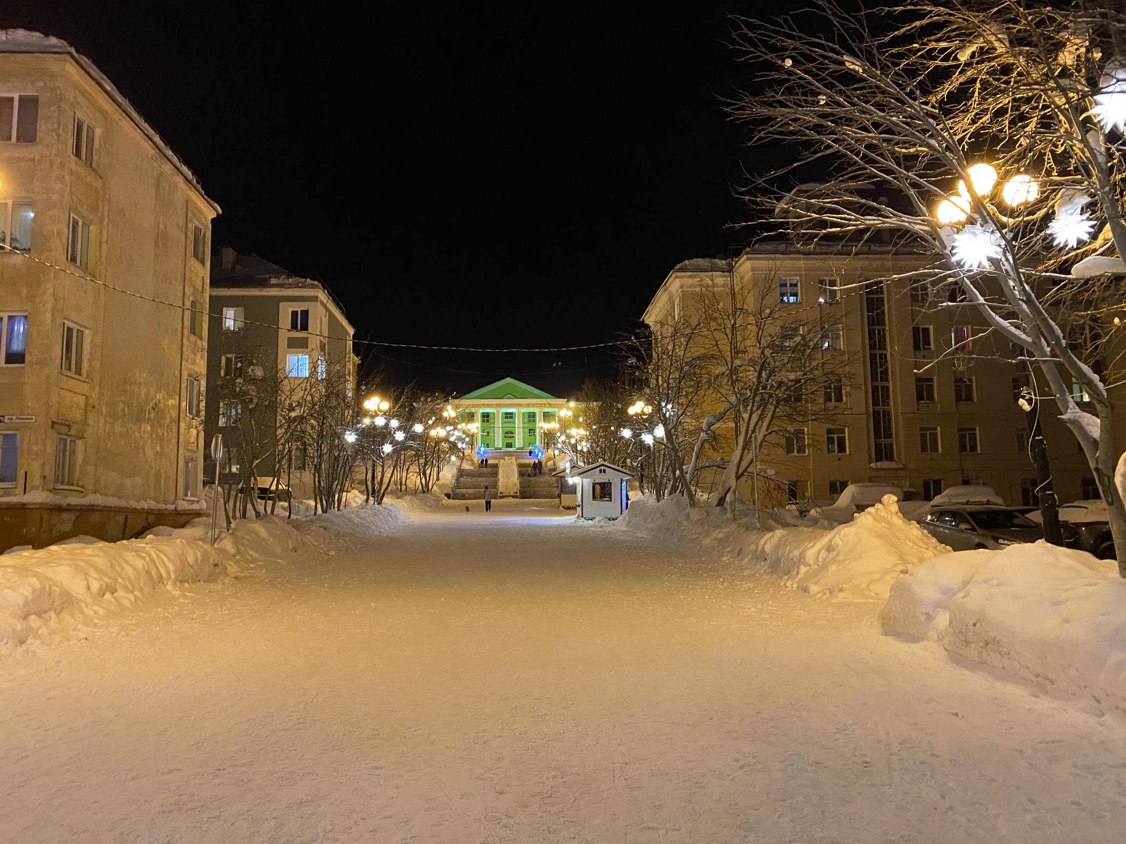 Пешеходный Курортный бульвар в Кировске – фотографии России