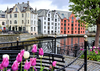 Олесунн (Ålesund) – очень популярный у туристов норвежский город – фотографии Норвегии