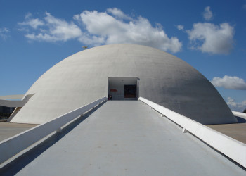 Национальный музей Бразилии в городе Бразилиа – фотографии Бразилии