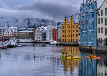 Олесунн (Ålesund) с воды, Норвегия – фотографии Норвегии