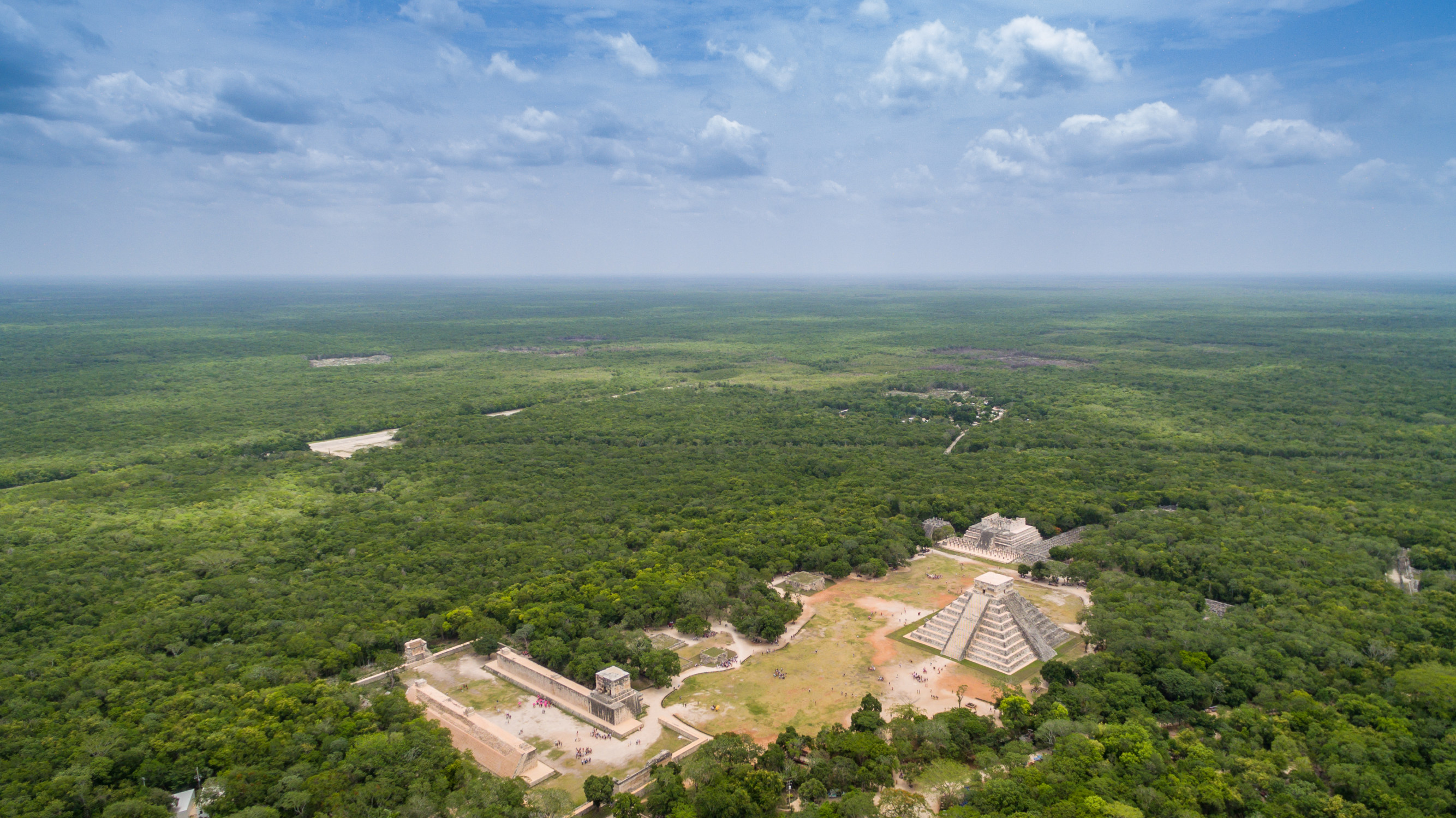 Пирамиды комплекса Чичен-Ица на полуострове Юкатан, Мексика – фотографии Мексики