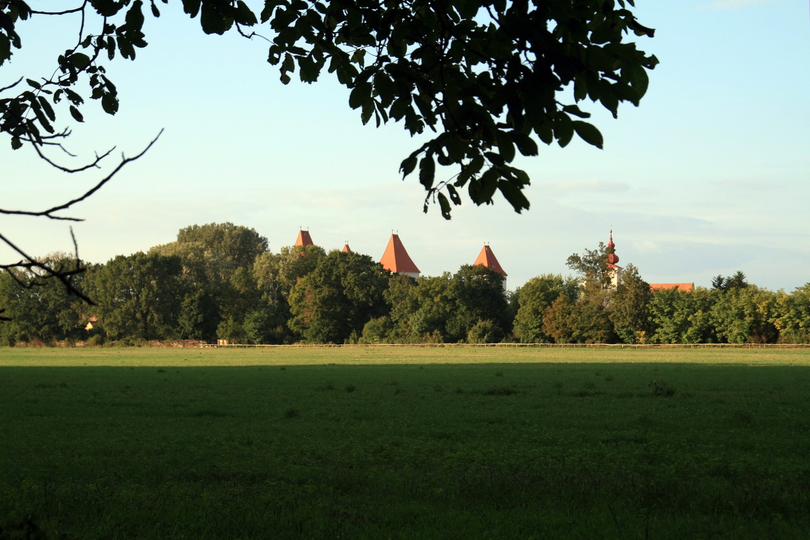 Замок Орт (Schloss Orth) – фотографии Австрии