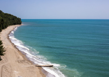 Песчаный пляж. Мюссеры – фотографии Абхазии