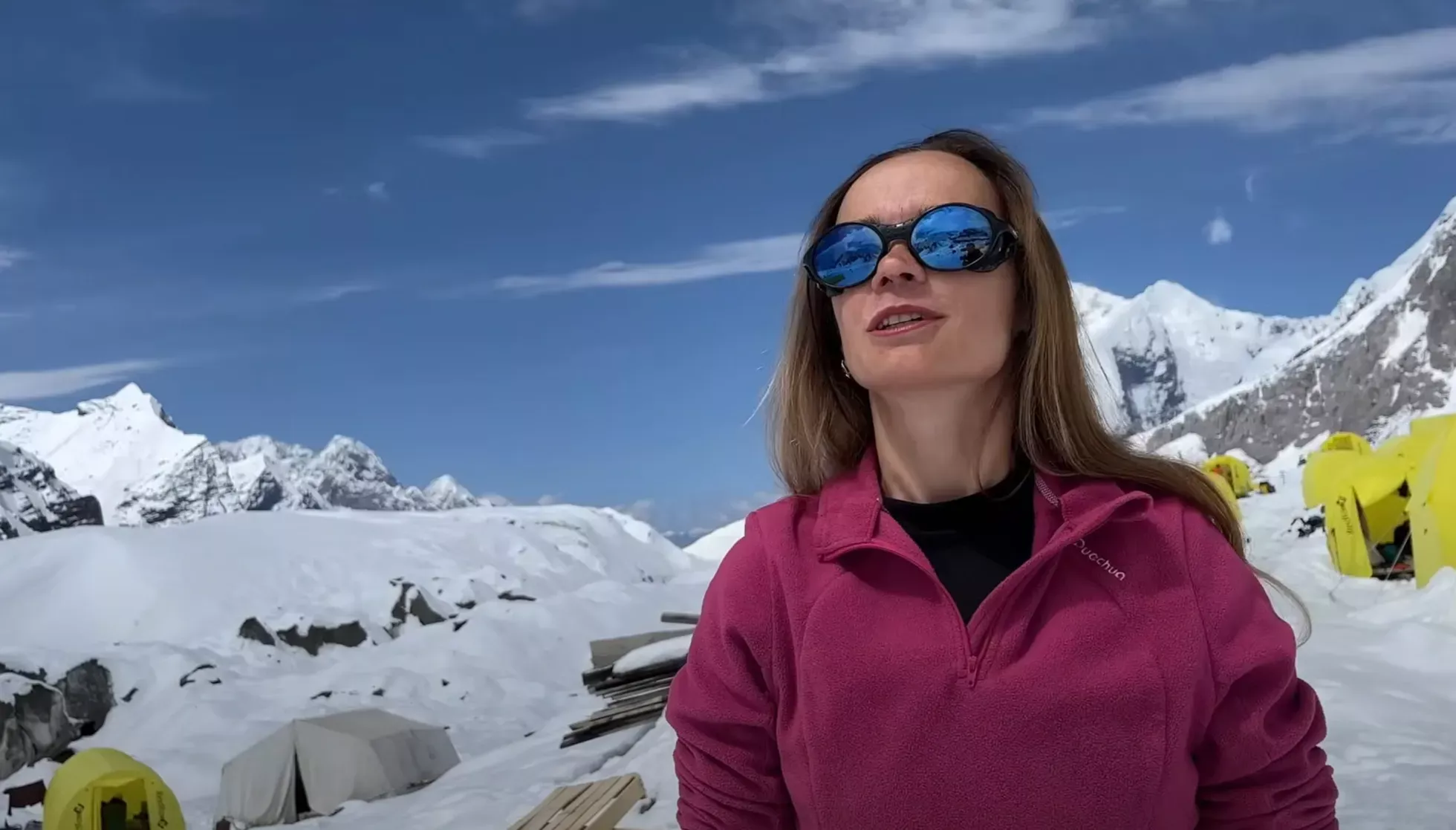 В Киргизии прекратили спасение россиянки на пике Победы