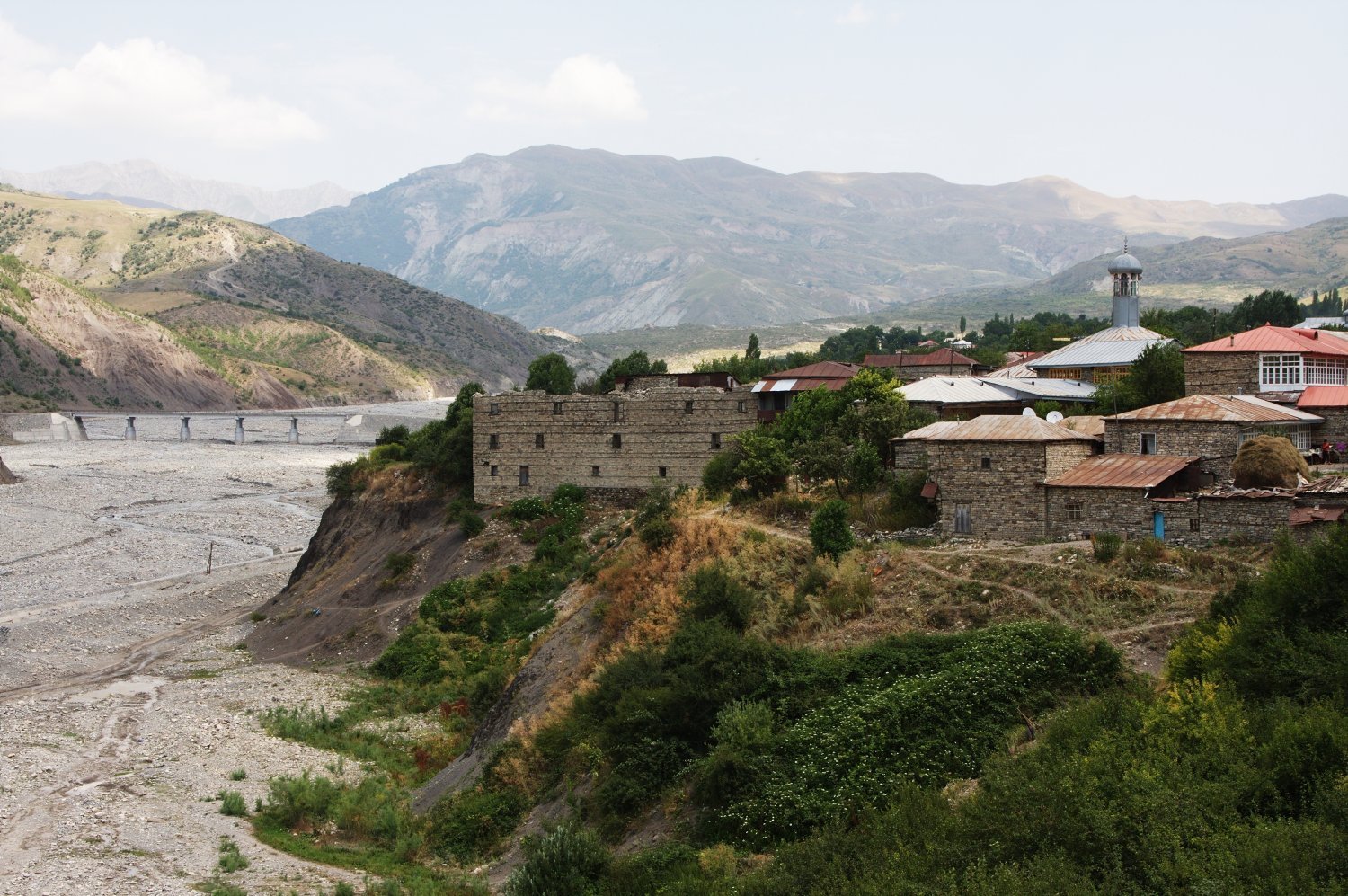 Лагич – это небольшой, но очень живописный поселок