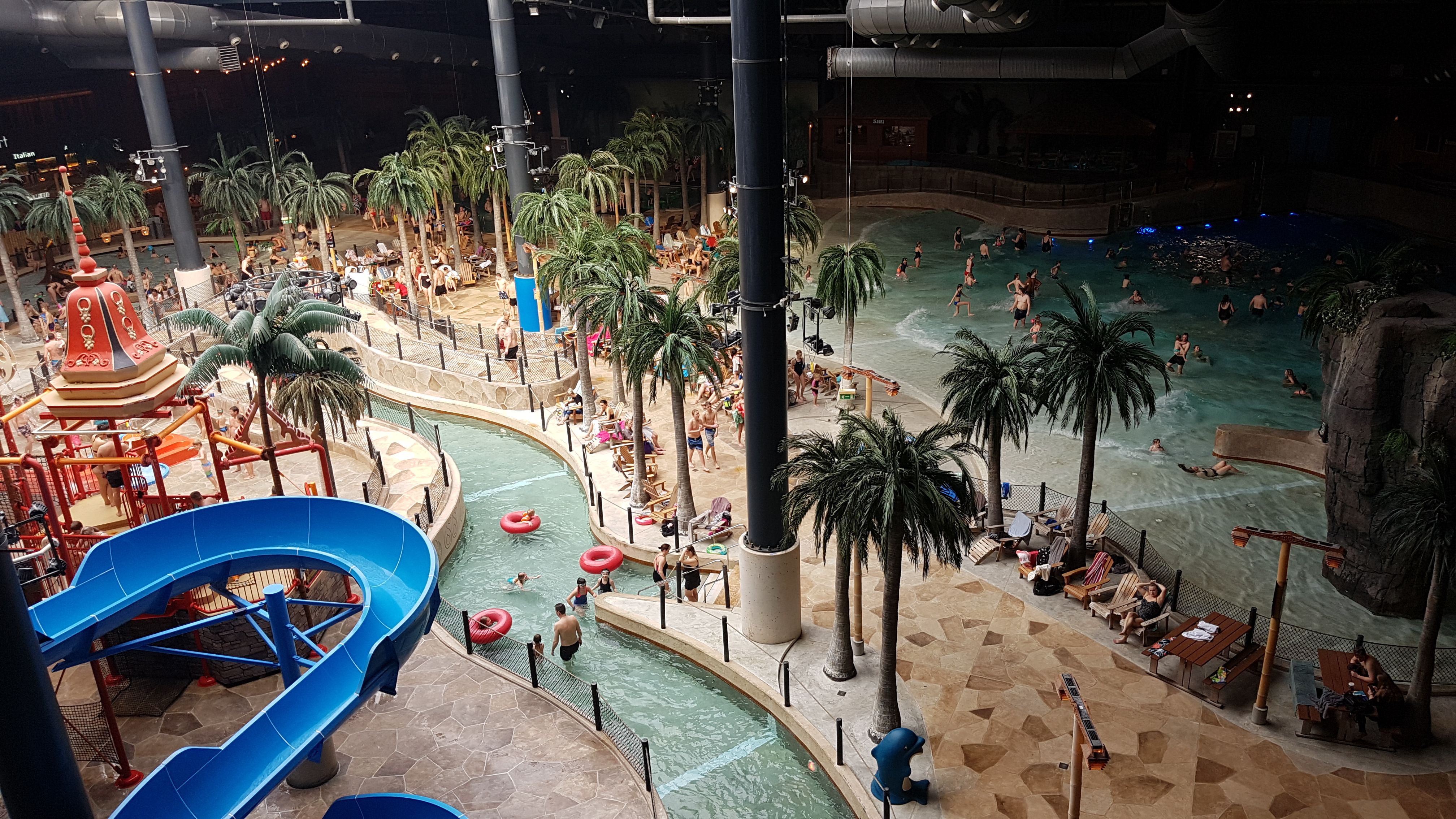 Лаландия самый большой закрытый аквапарк в Дании