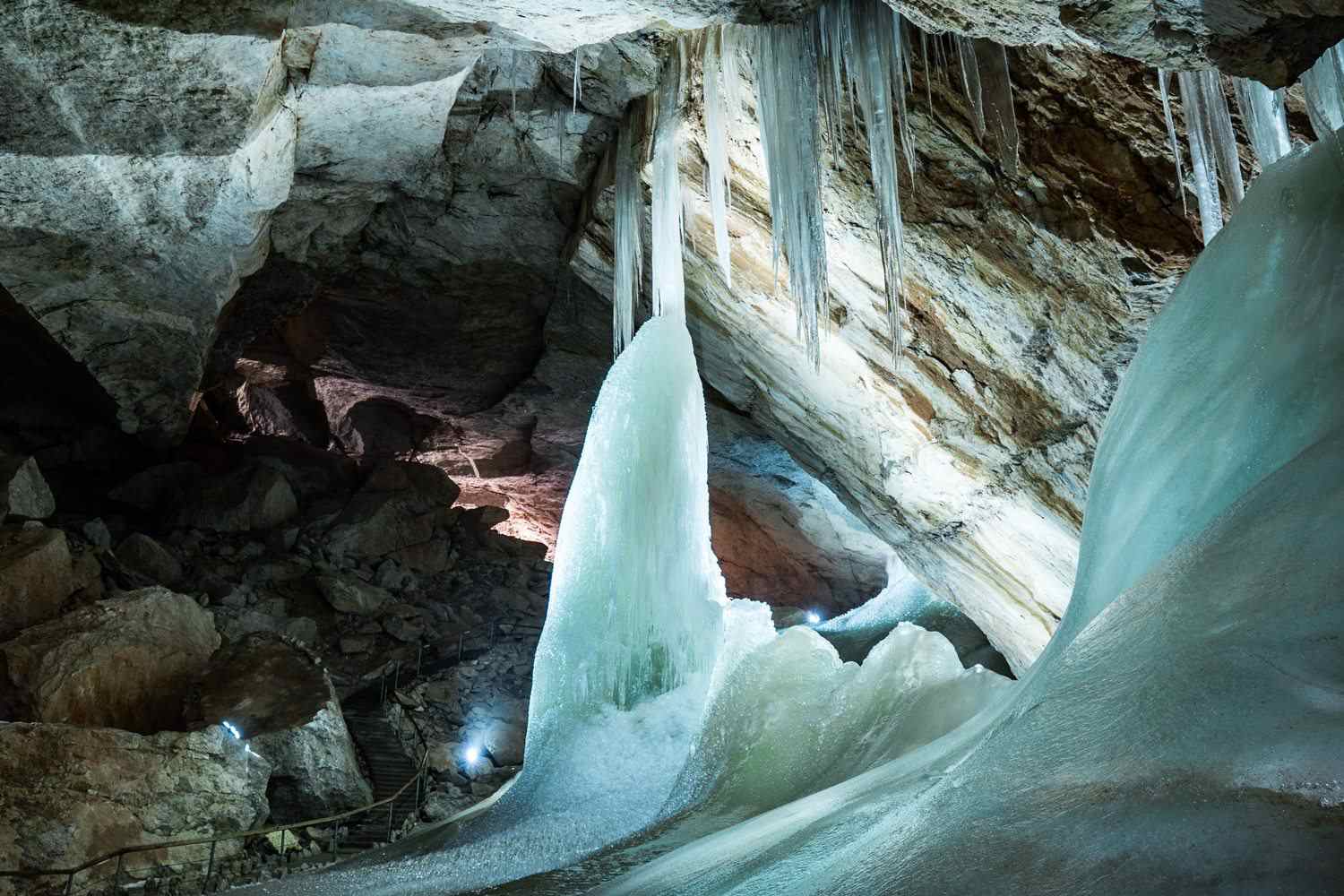 Ледяные образования Пещеры Дахштайна