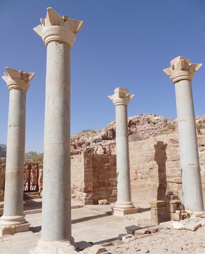 Достопримечательность Голубая часовня в Петре