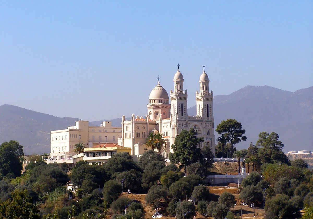 Базилика Святого Августина (Basilique Saint Augustin) в Аннабе