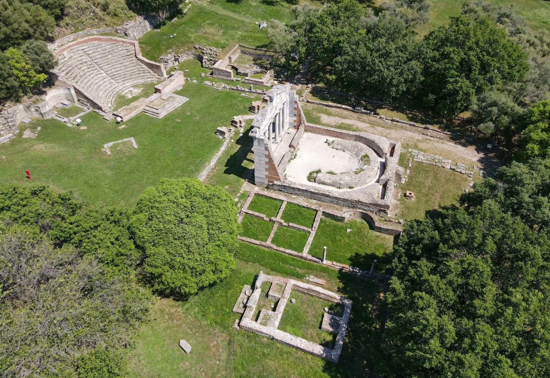 Аполлония — античный город, спрятанный в холмах