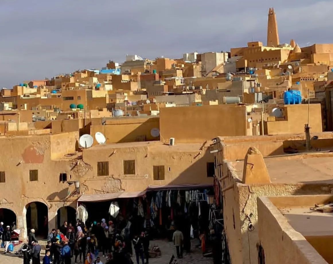 Городские стены и ворота Геррары