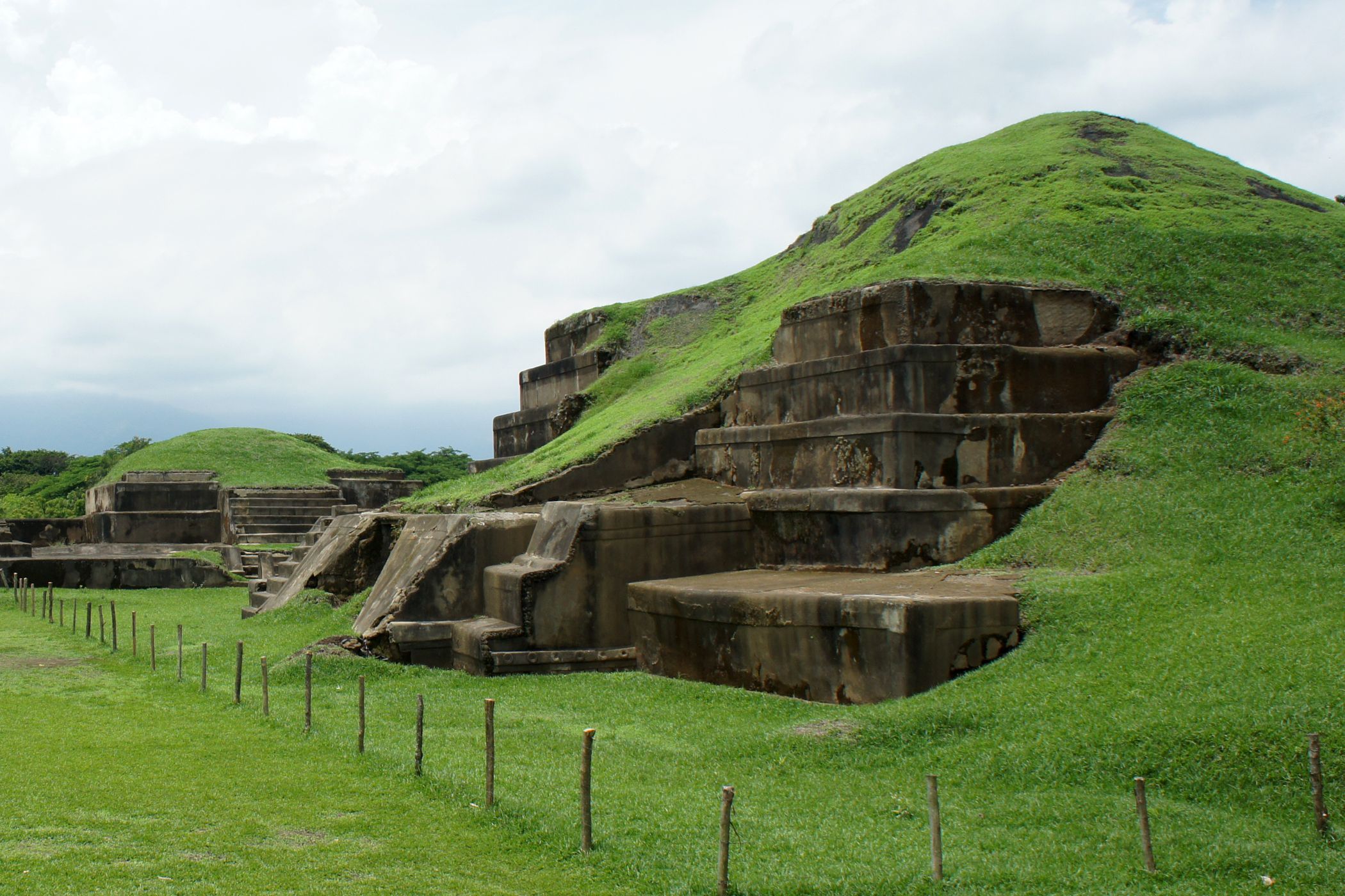 Главная пирамида Сан-Андреса