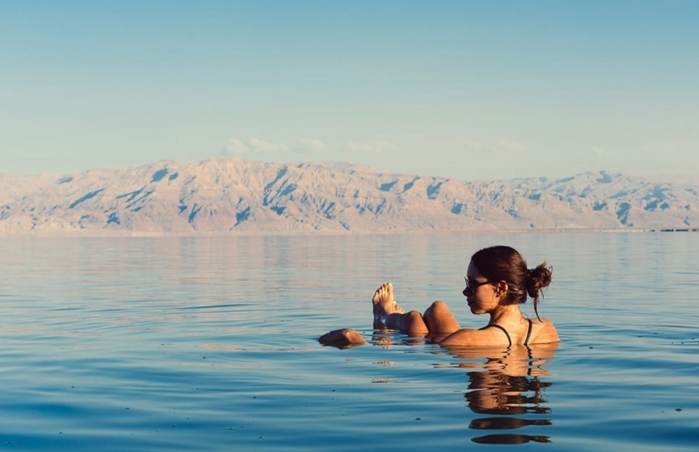 В Мертвом море не рекомендовано купаться людям с больным сердцем и высоким давлением