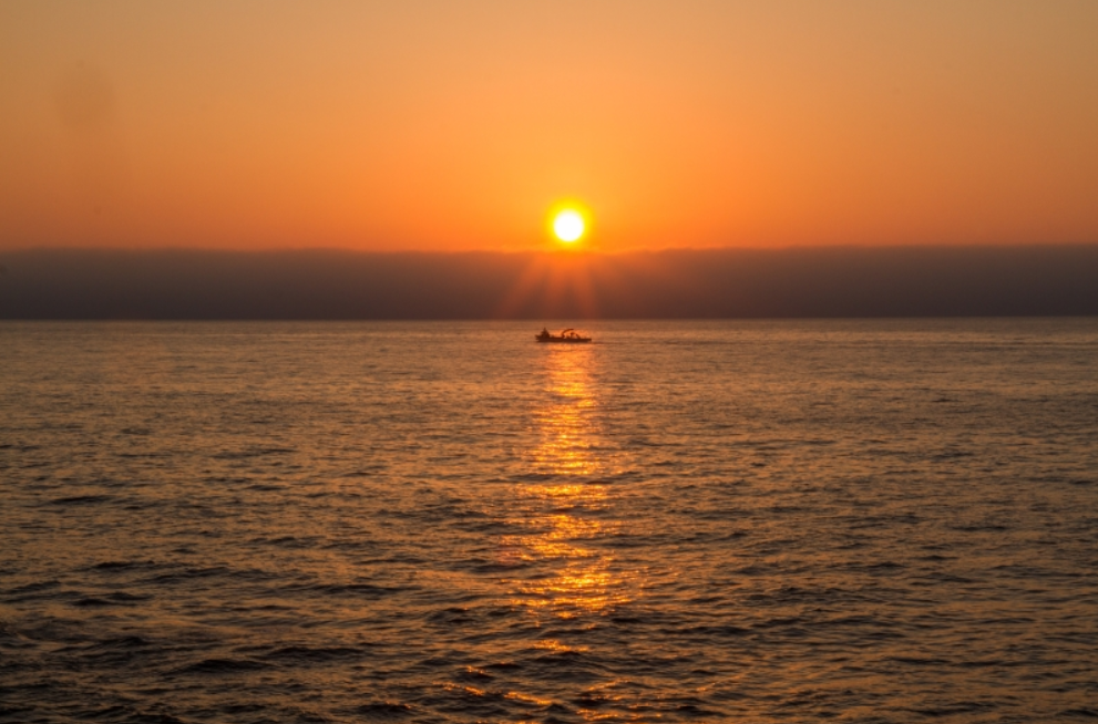 Йонгымчжон - морское побережье в центре Сокчо на рассвете