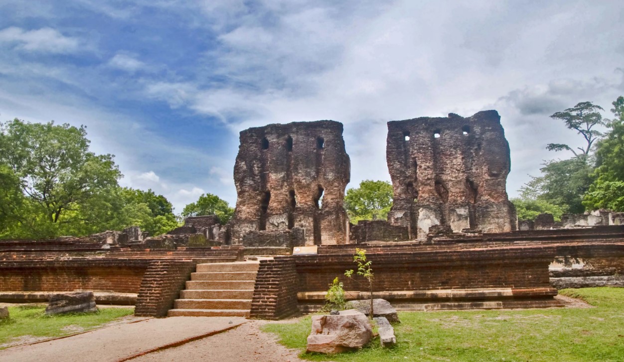 Королевский дворец Паракрамабаху – это был самый величественный дворец в старинные времена