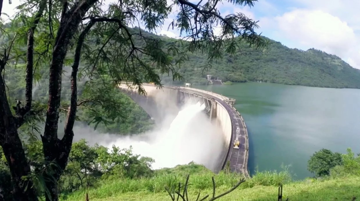 Плотина Виктория - это арочная плотина