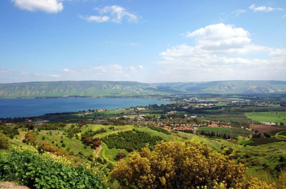 Кинерет - пресноводное озеро, расположенное на востоке Верхней Галилеи