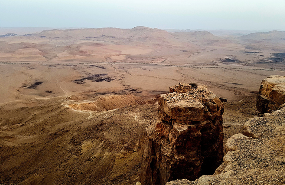 Кратер Рамон - самый крупный эрозионный кратер в мире