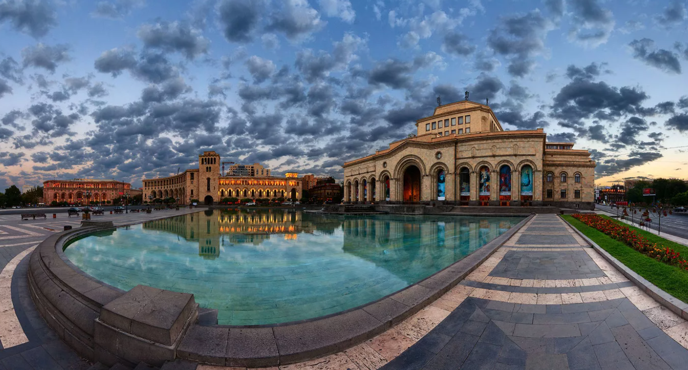 Площадь Республики — центральная площадь Еревана