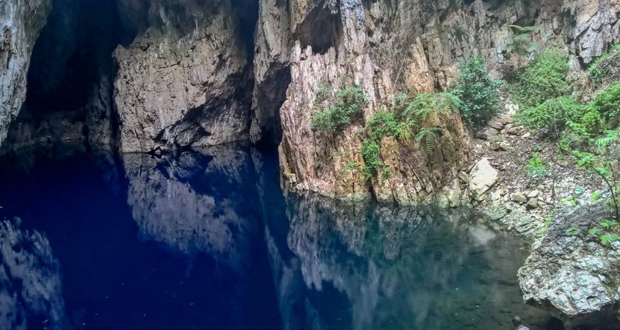 Парк отдыха "Пещеры Чинхойи", недалеко от города Чинхойи