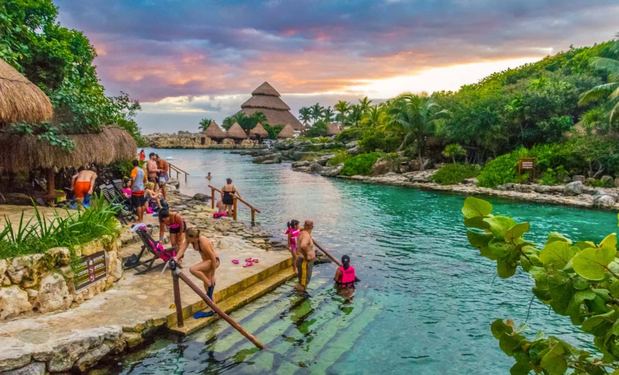 Шкарет — чудо природы, преобразованное в популярный тематический парк,