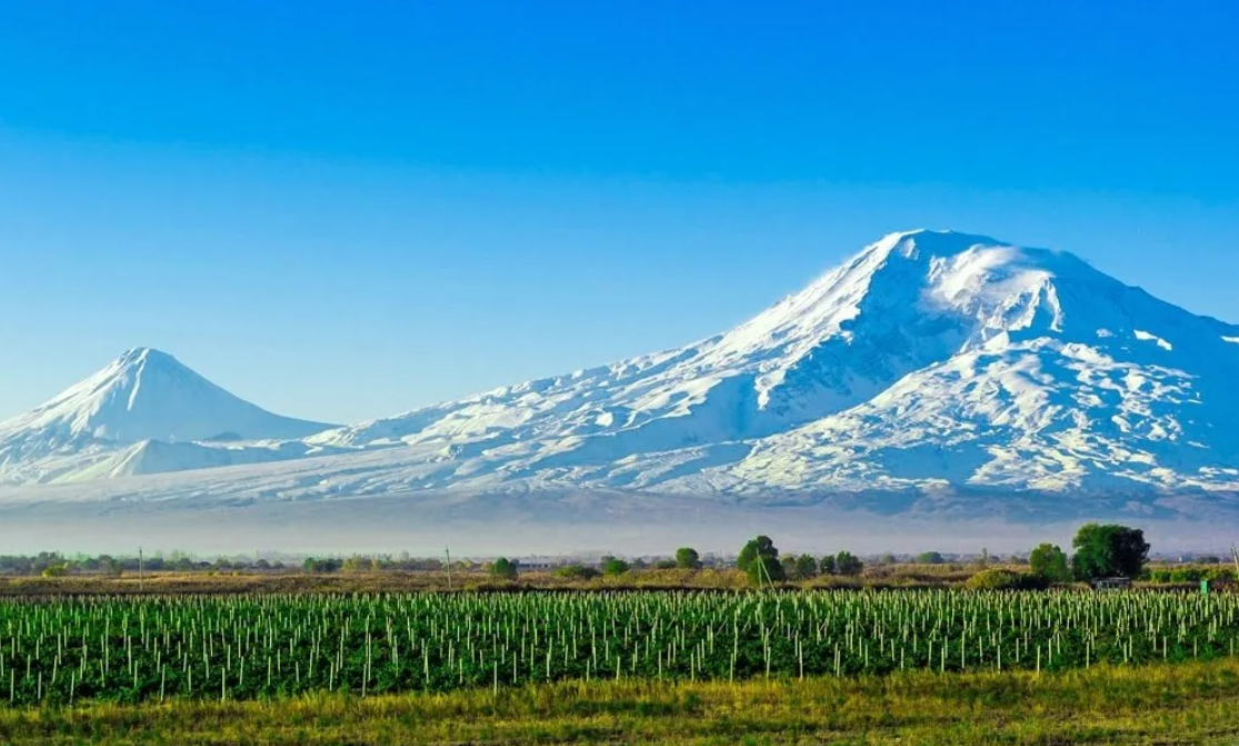 Арарат — гора: самый высокий вулканический массив Армянского нагорья