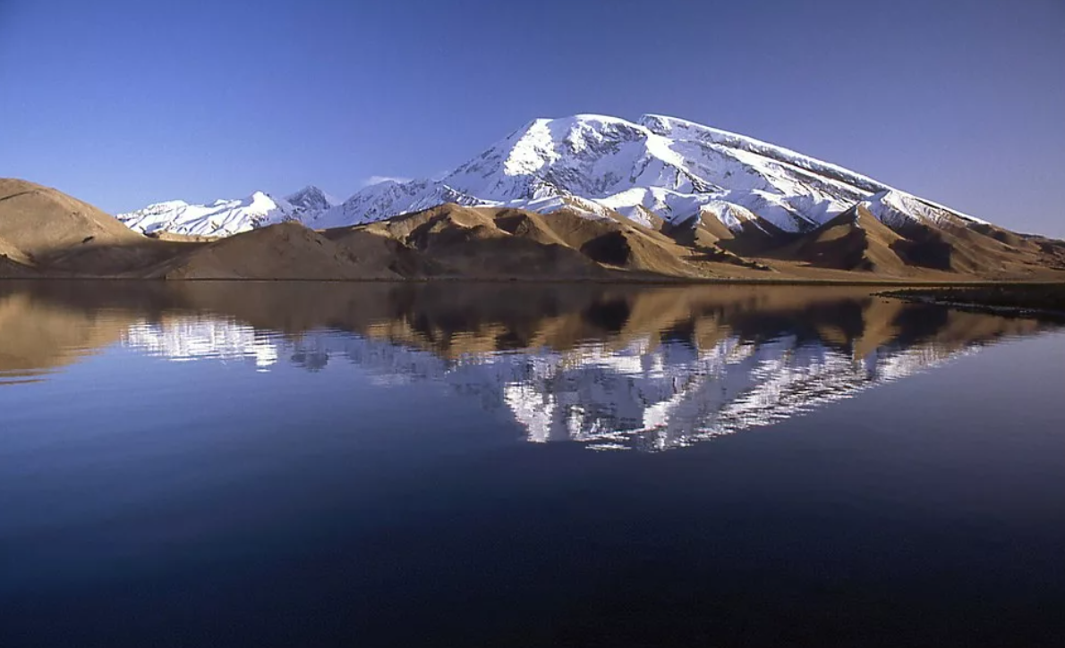 Озеро Каракуль является самым большим в Таджикистане