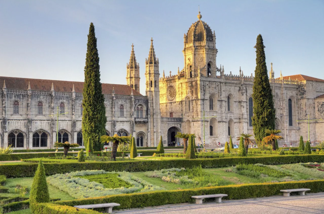 Жеронимуш — монастырь иеронимитов в Лиссабоне в Португалии