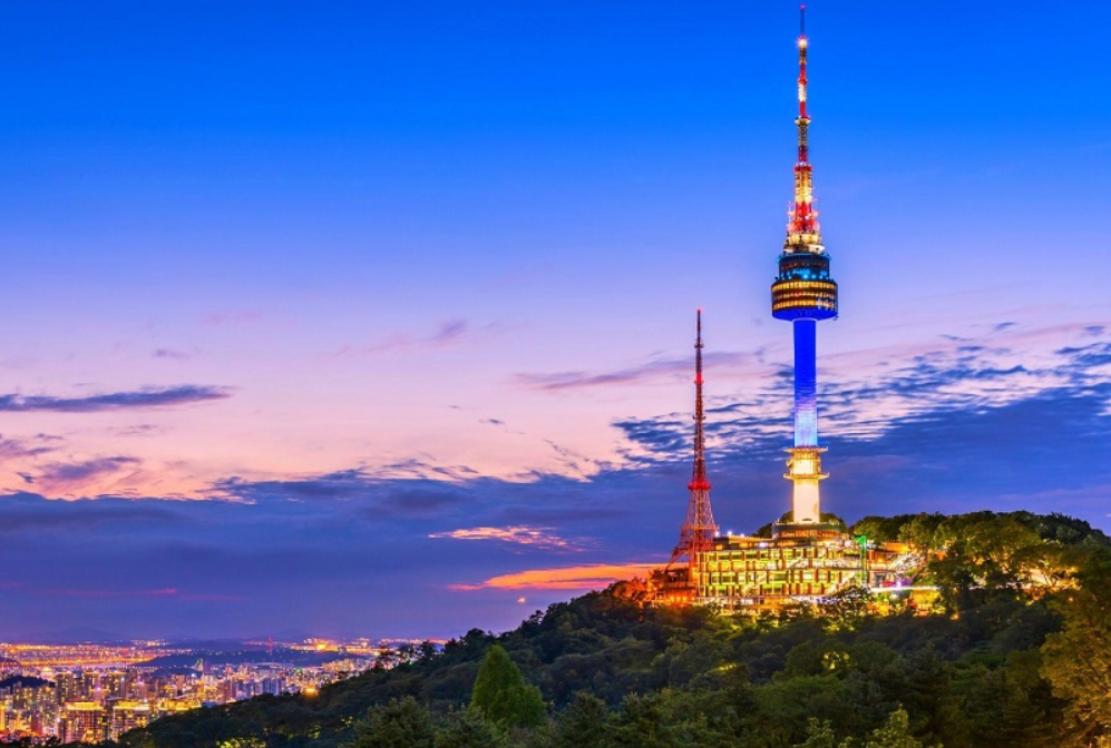Сеульская телебашня высотой 236 м