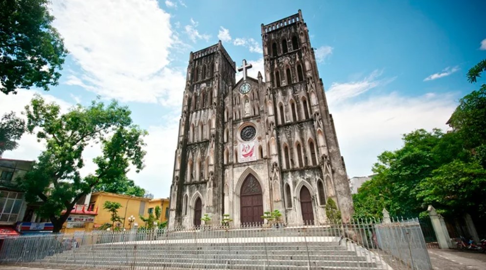 Ханойский Кафедральный собор построен на месте пагоды Бао Тхиен