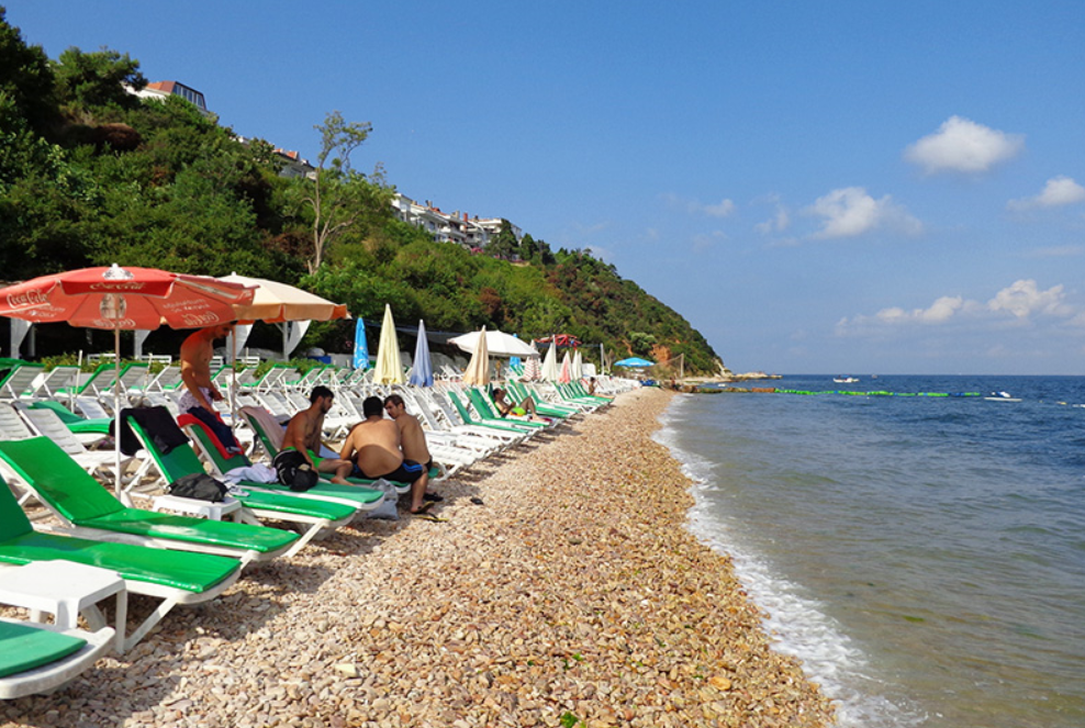 В 20 километров от Стамбула расположен архипелаг из девяти островов