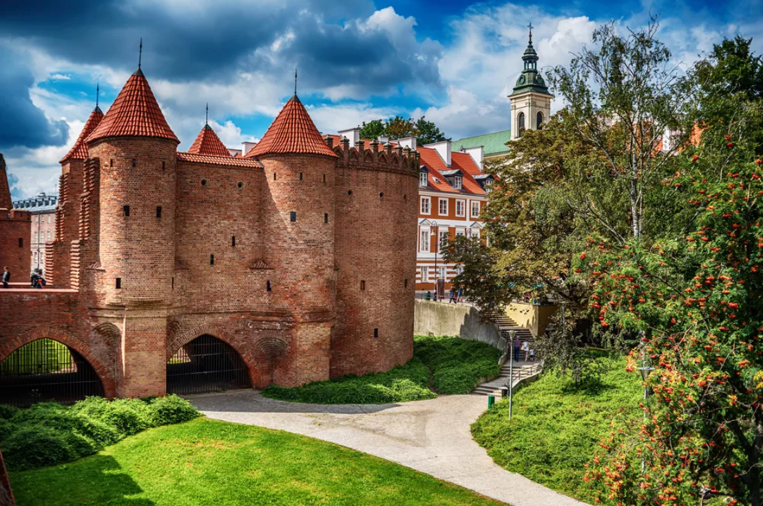 Барбакан – это такое дополнительное укрепление ворот крепости