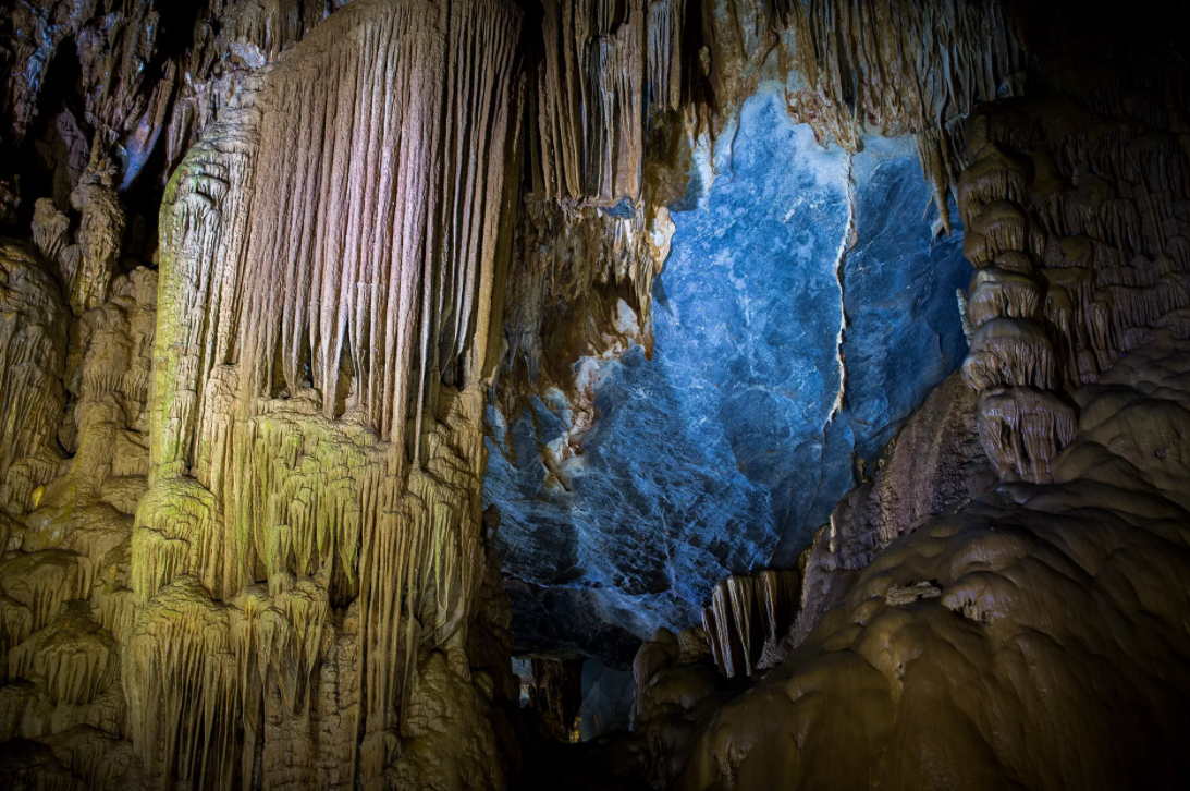 Пещера Рай расположена в Свентокшиских горах