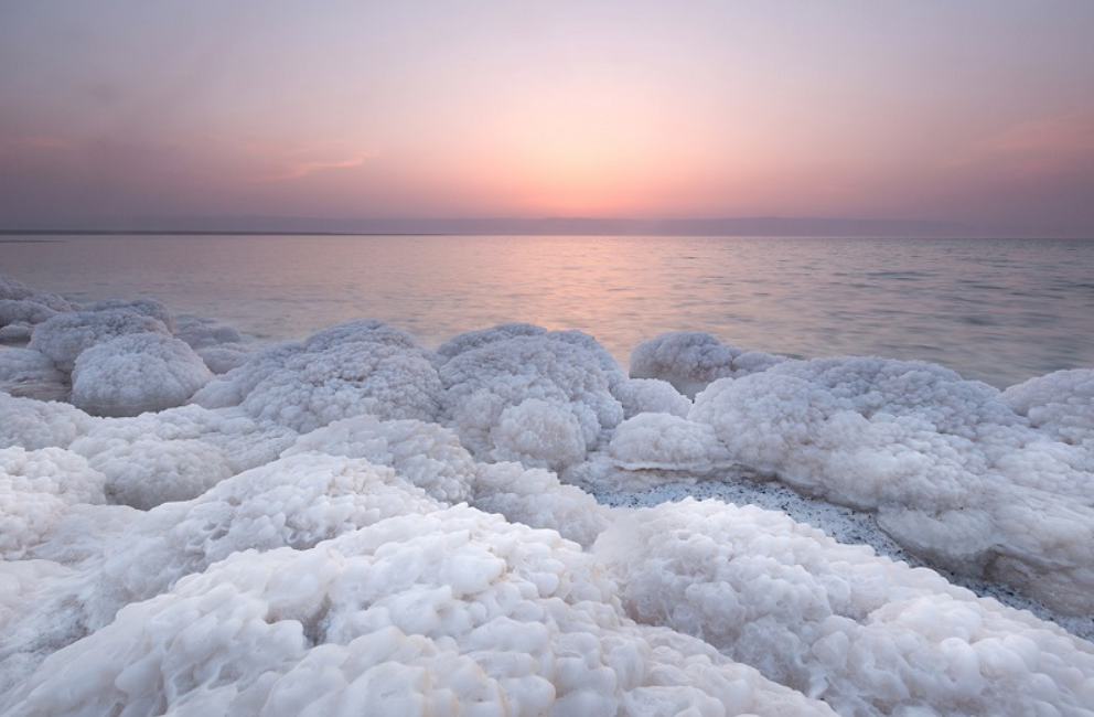 Вода Мертвого моря обладает уникальным минералогическим составом