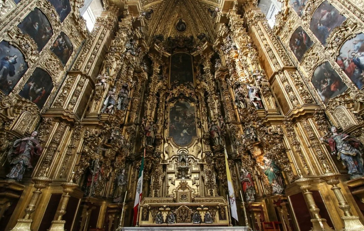 Кафедральный собор Мехико – главный храм столицы внутри