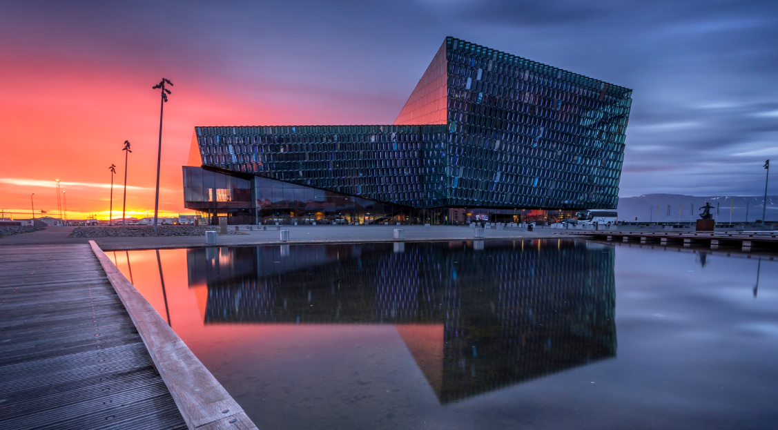 «Харпа» — концертный зал и конференц-центр в Рейкьявике