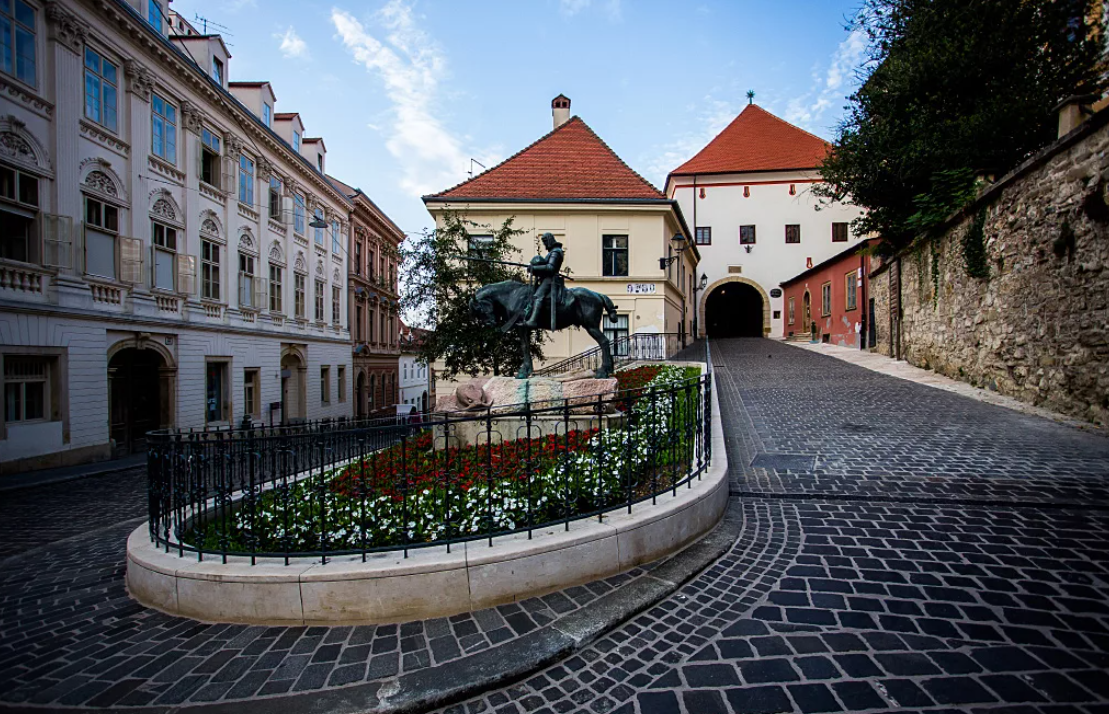 Каменные ворота - уникальный памятник истории, который по праву считается достоянием Загреба