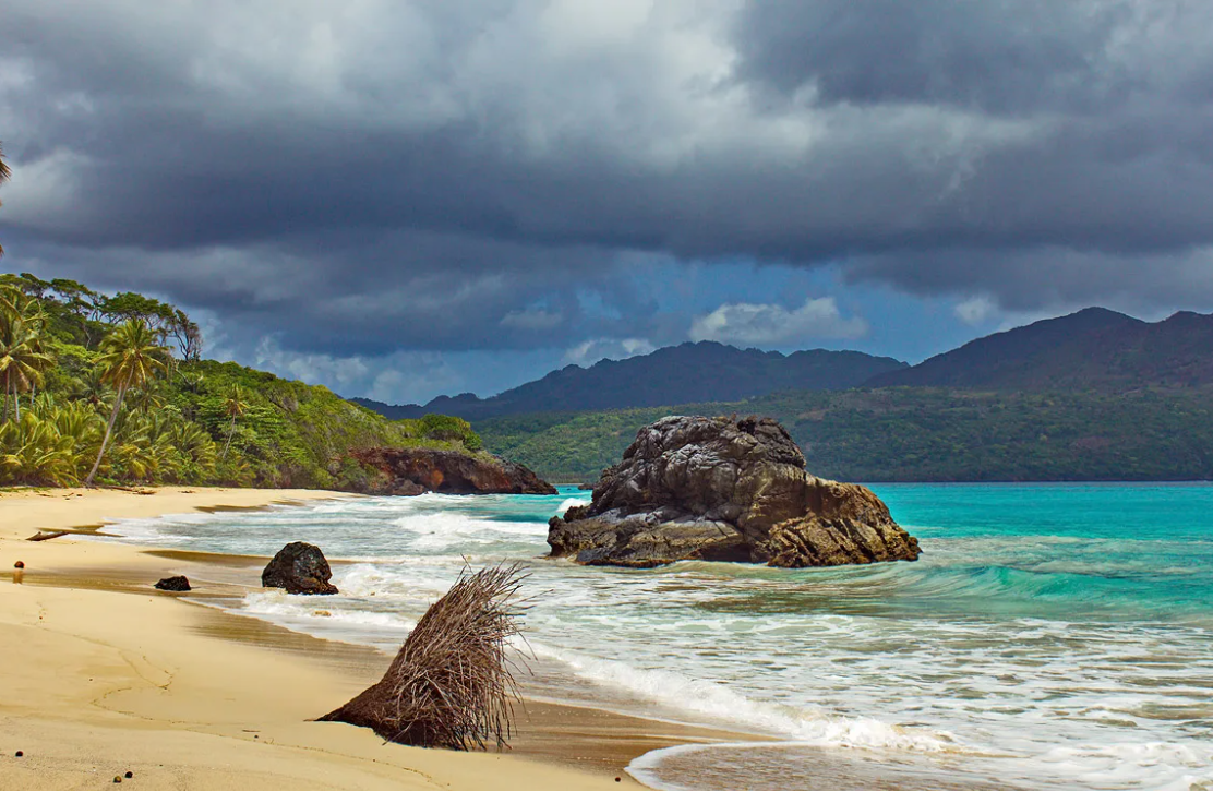 Пляж Ринкон расположен на полуострове Самана 