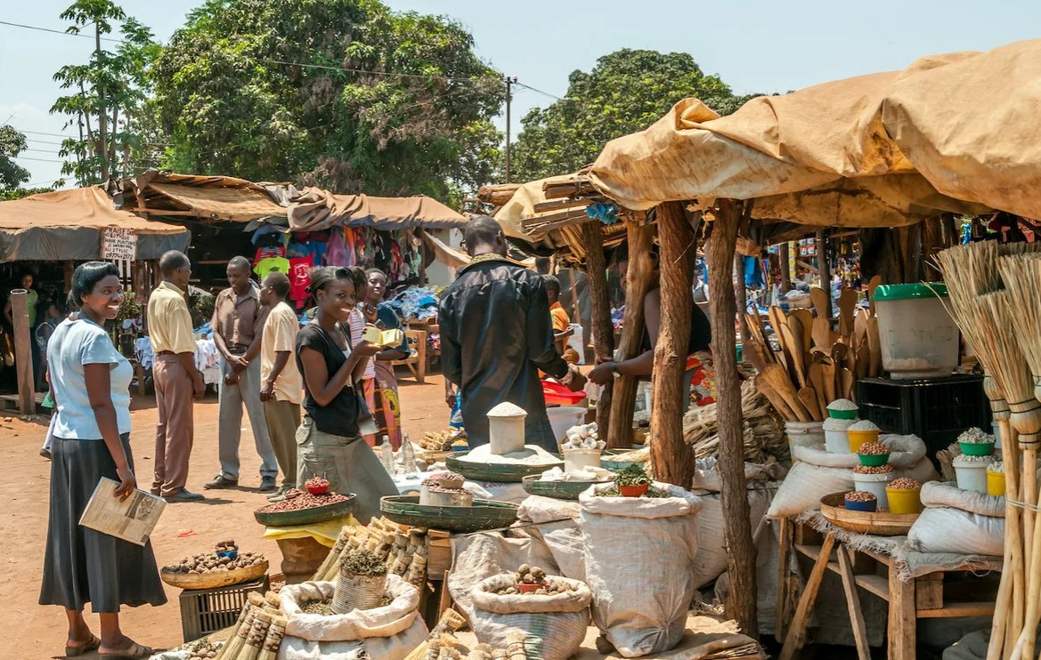 Марамба представляет собой самый большой, оживленный и суматошный базар