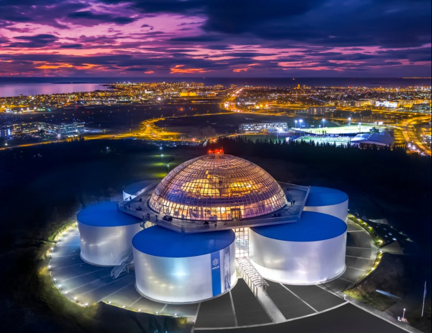 Перлан - прекрасное здание в центре города