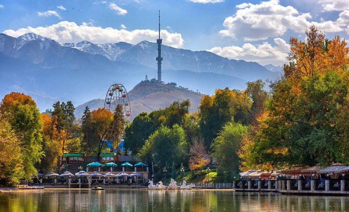 Центральный парк культуры и отдыха находится в Медеуском районе г.Алматы