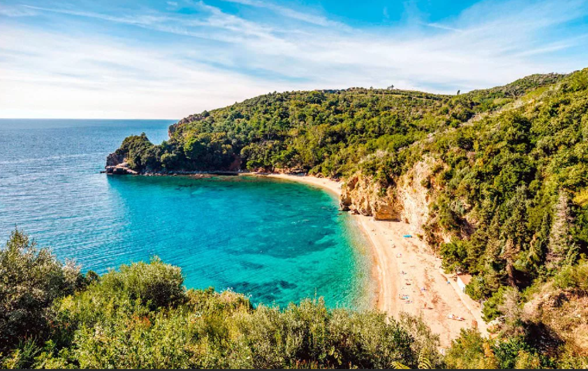 Пляж Могрен – самый известный пляж Будвы