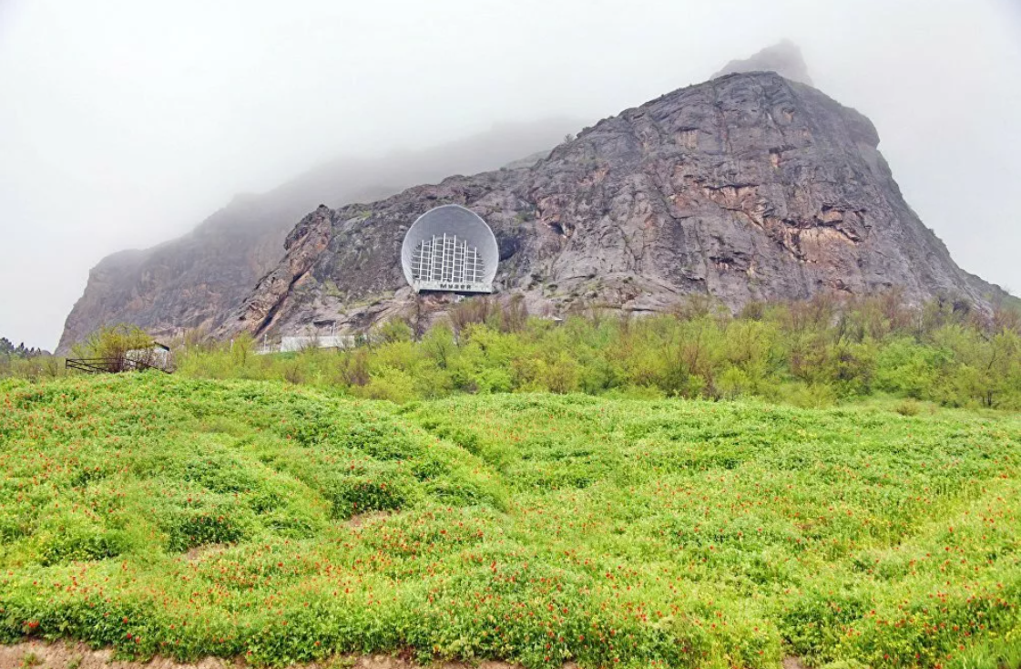 Сулайман-Тоо, или священная гора Сулеймана, находится в границах южной столицы Киргизии